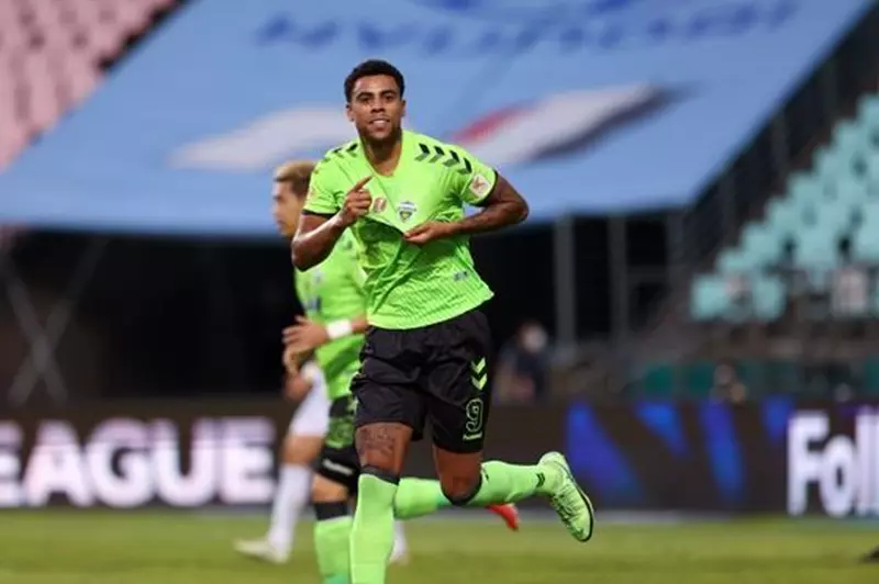 بعد تصريحات برونو سافيو.. مصدر يكشف ليلا كورة سبب فشل انتقال سوزا إلى الأهلي 